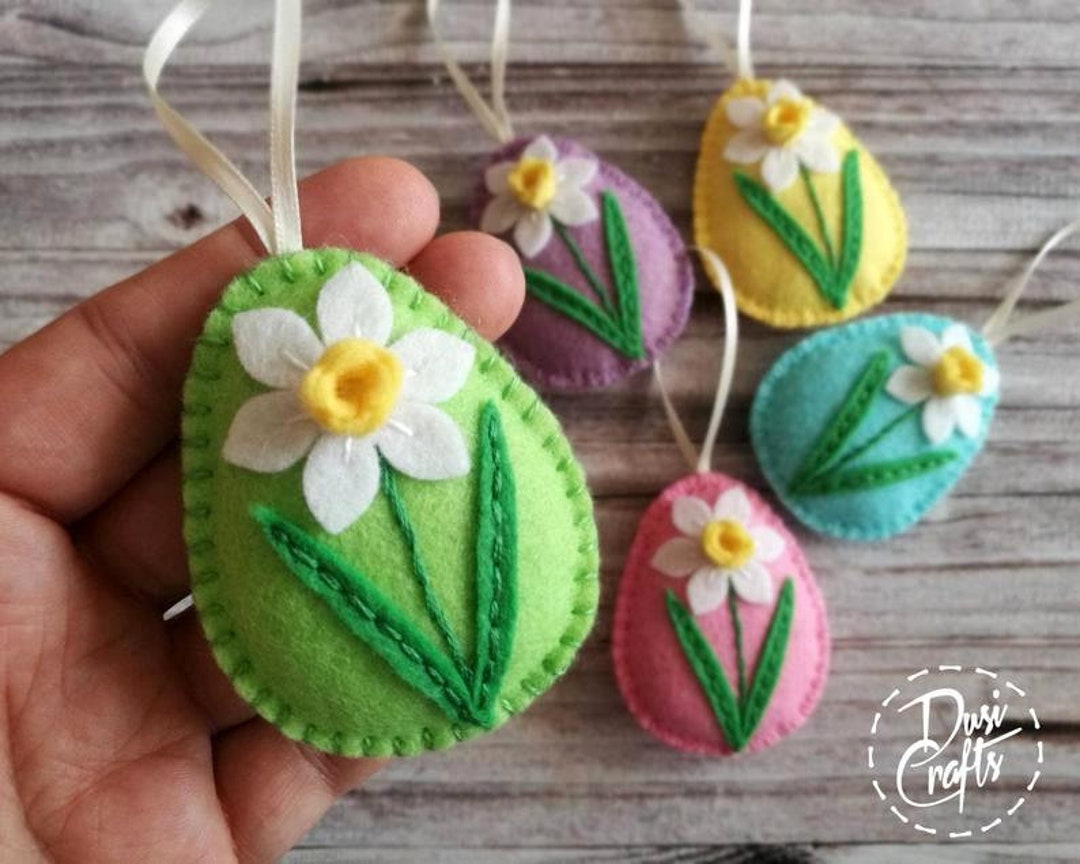 Wool Felt Easter Flower Eggs With Daffodil or Tulip Flower / 1 Etsy