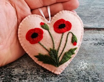 Red Floral Heart ornament with Poppies, Remembrance Day Gift, Gift for Mom, Poppy decor, felt poppy ornament / READY to SHIP