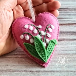 Felt Heart ornament with Lily of the valley, Pink Flower Valentine decor, Pink floral decorations, Mothers day gift / with 3 branches