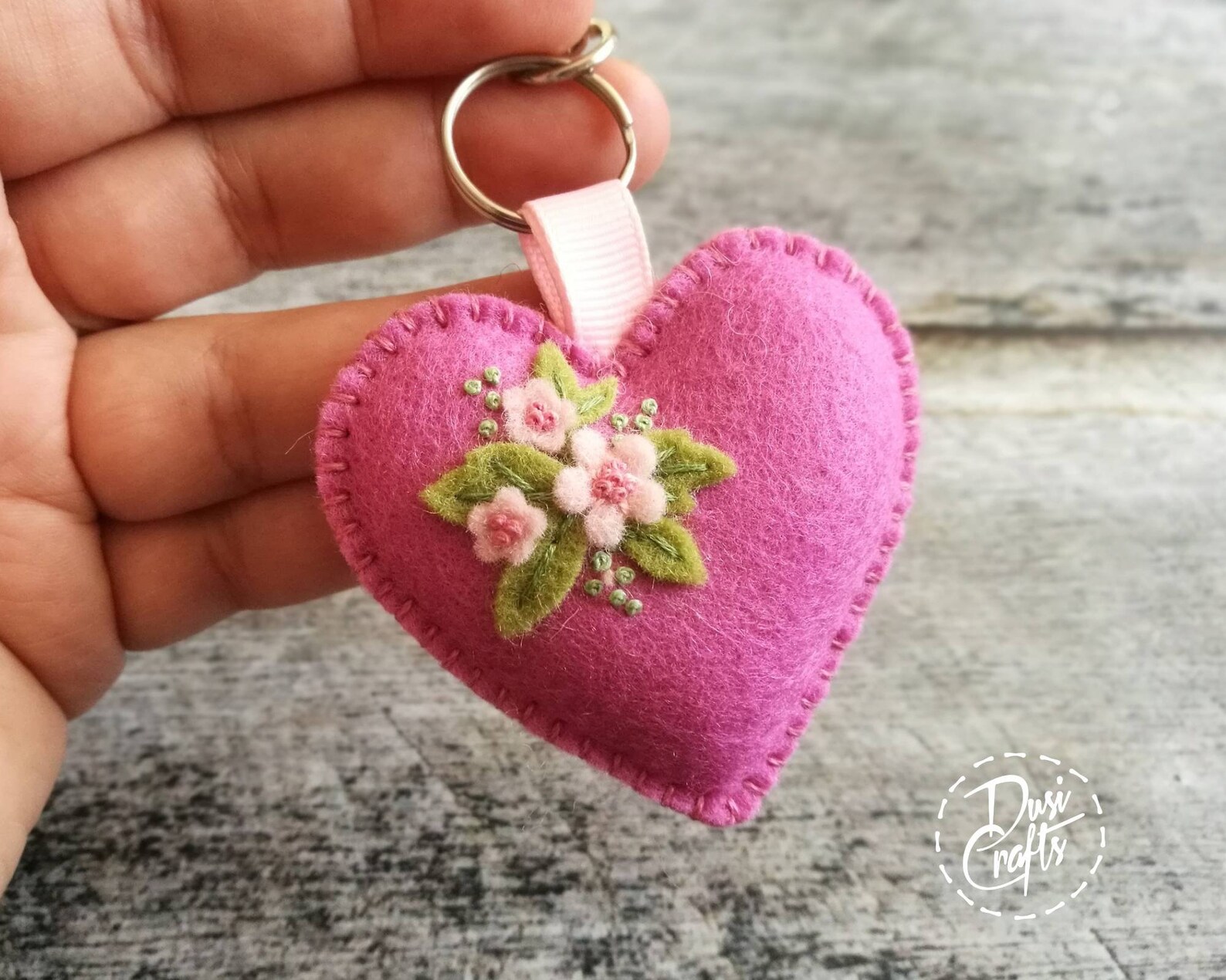 Wool Felt Heart Keychain With Embroidered Flowers Moving Etsy