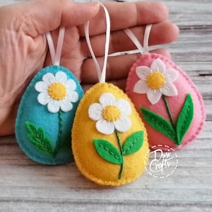 Set of 3 Felt Easter egg ornaments with white daisy flowers / READY to SHIP