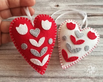 Set of 2 Felt Christmas Heart ornaments with Folk art, Felt Christmas decoration, White Red Heart ornament / MADE TO ORDER