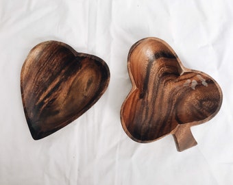Hearts and clubs wooden Philippine decorative bowls