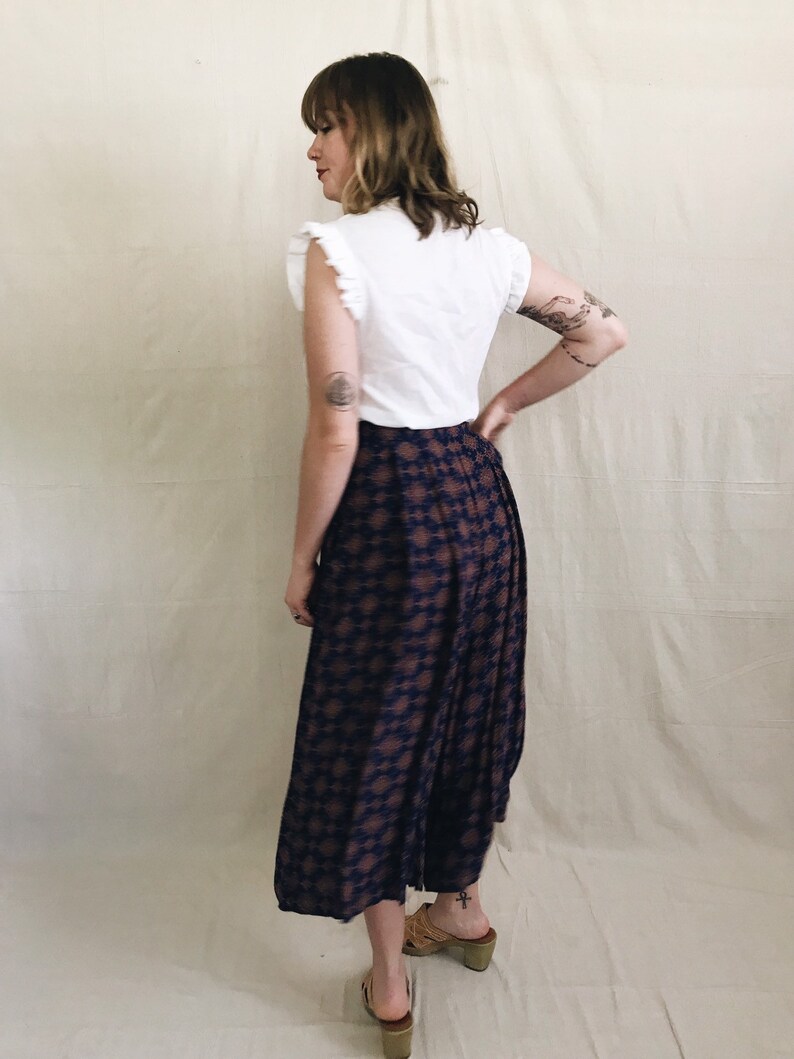 90/'s liz claiborne gaucho navy rayon wide leg capris