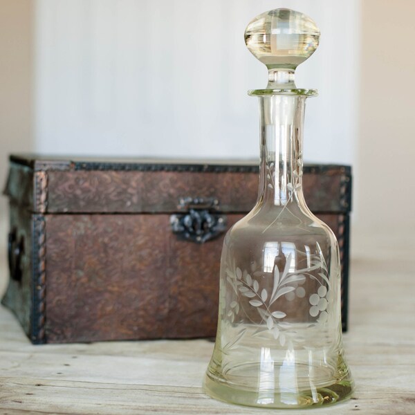 Vintage Etched Glass Decanter - Wine or Liquor Bottle Grapes and Leaves Carafe Bell Shaped with Ball Stopper Crystal Clear Pretty Decantur