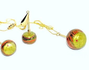 Halskette lang funkelnd Swarovski Steinchen bunt grün gold Ohrstecker Set Handarbeit Unikat CURLING aus Polymer Clay, Fimo.