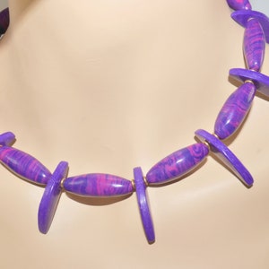 Halskette kurz auffällig lila gold Ohrringe Set Handarbeit Unikat LILAMARMOR aus Polymer Clay, Fimo, Bild 4