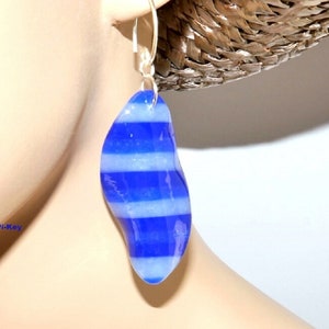 Oorbellen Lange hangende oorbellen handgemaakt uniek TWISTED gemaakt van Polymer Clay Translucent, Fimo