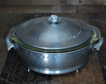 Vintage Food Server, vintage cuatro piezas martillado aluminio pulido y Pyrex servidor de alimentos, servidor de alimentos de diez pulgadas, excelente estado.
