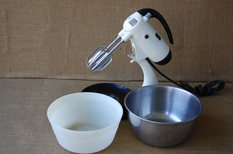 Vintage Sunbeam 10 Speed Mixer With Stainless Steel Bowl Circa Etsy