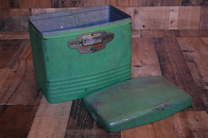 Vintage Sears Electric Fence, vintage farmhouse green electric fence, vintage home decor, ranch house decor, 1940's farmhouse Free Shipping image 5
