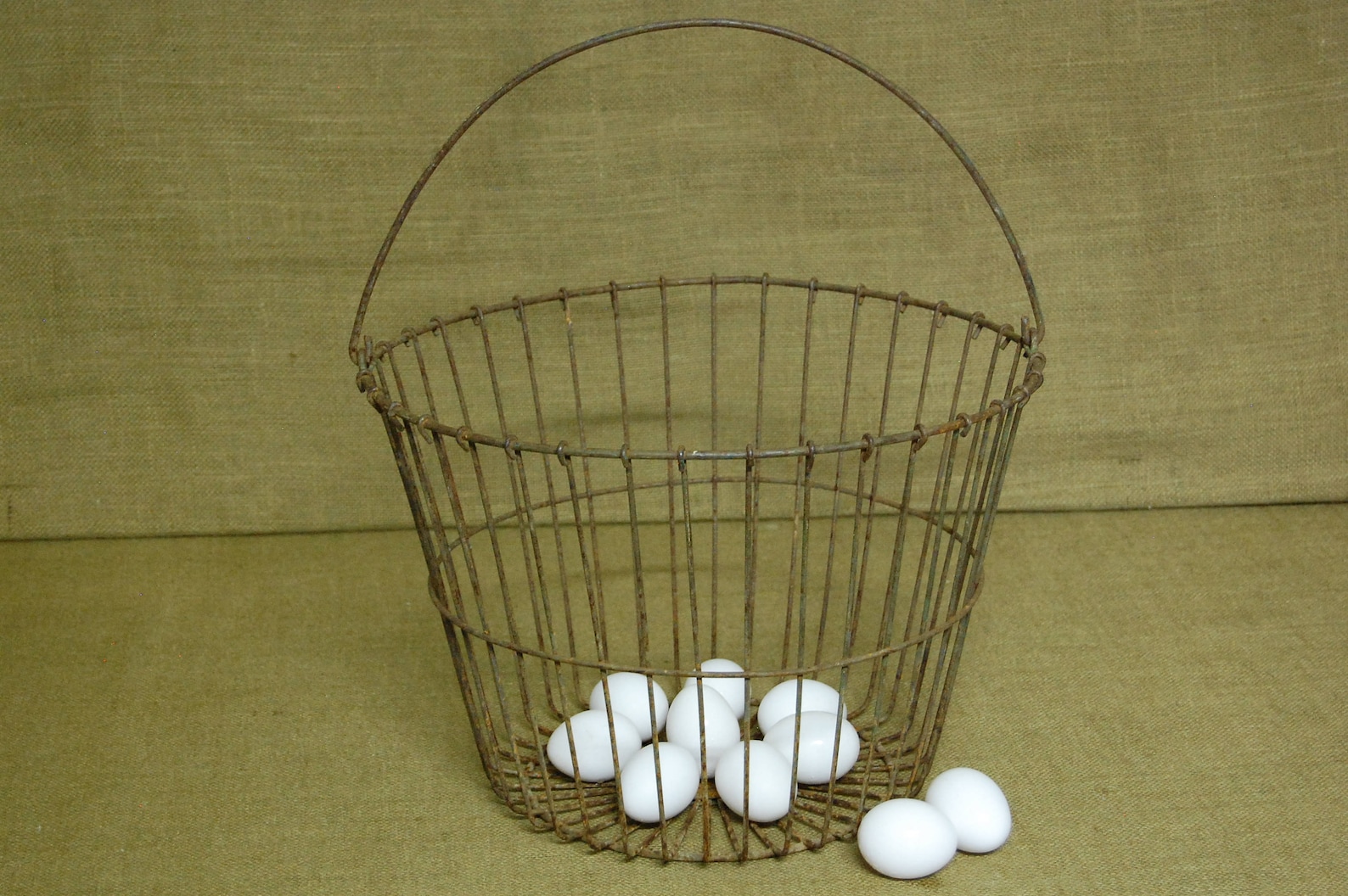 Antique Metal Egg Basket With Handle Vintage Chicken Egg Etsy