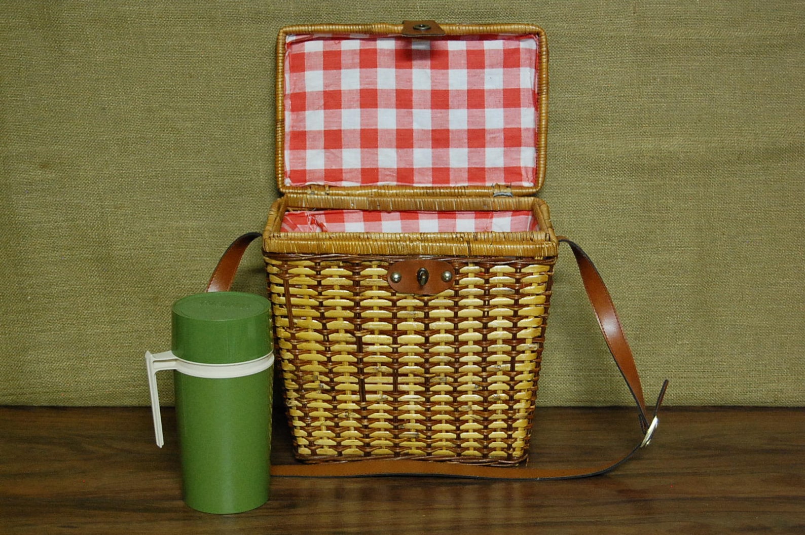 Vintage Picnic Basket and Thermos Vintage Plaid Interior Etsy
