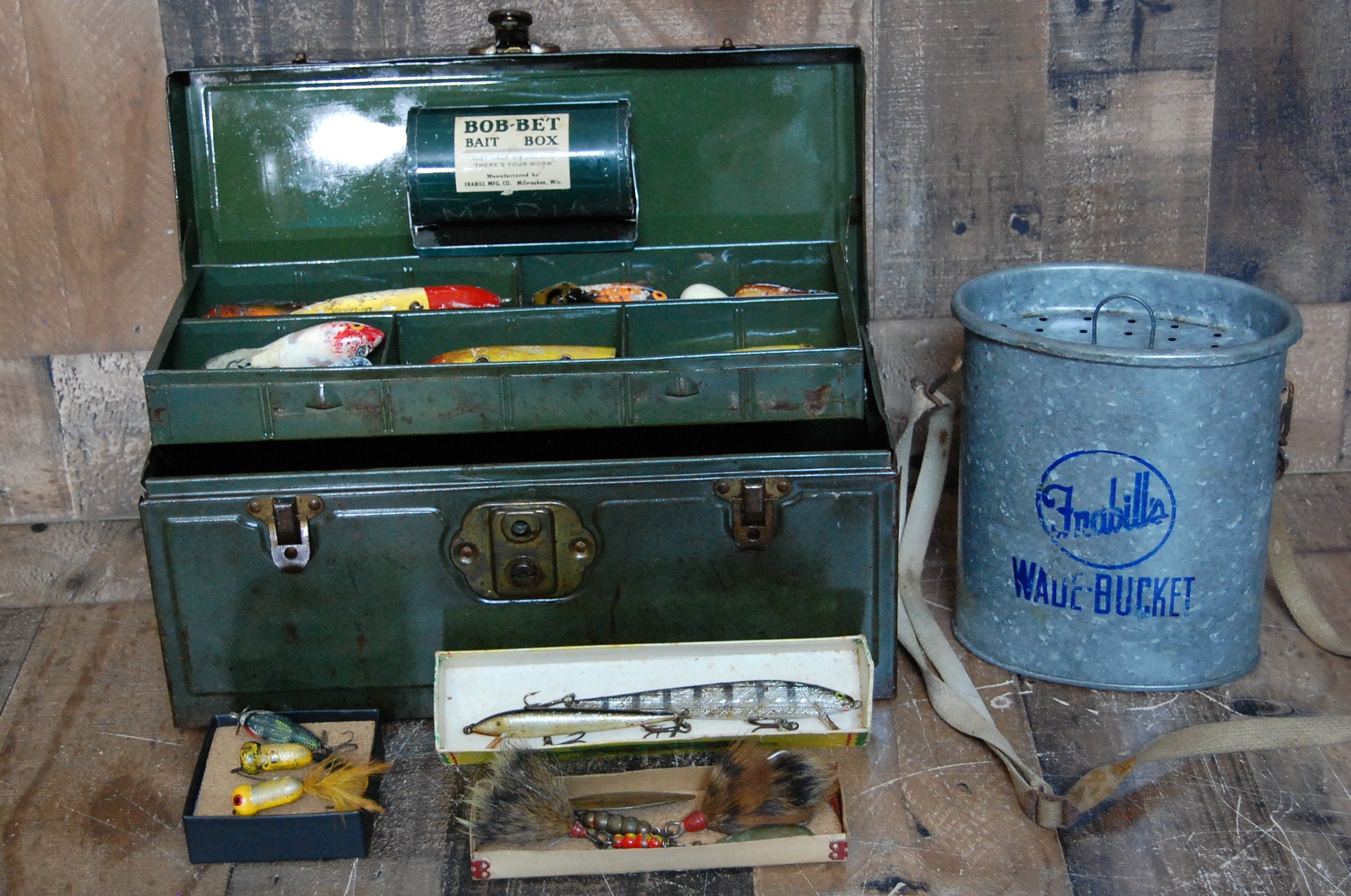 Vintage Green Metal Fishing Tackle Box Filled With Vintage Fishing Lures,  Fred Arborcast, Heddon, Garrett, Vintage Wood Lures With Glass Eye 