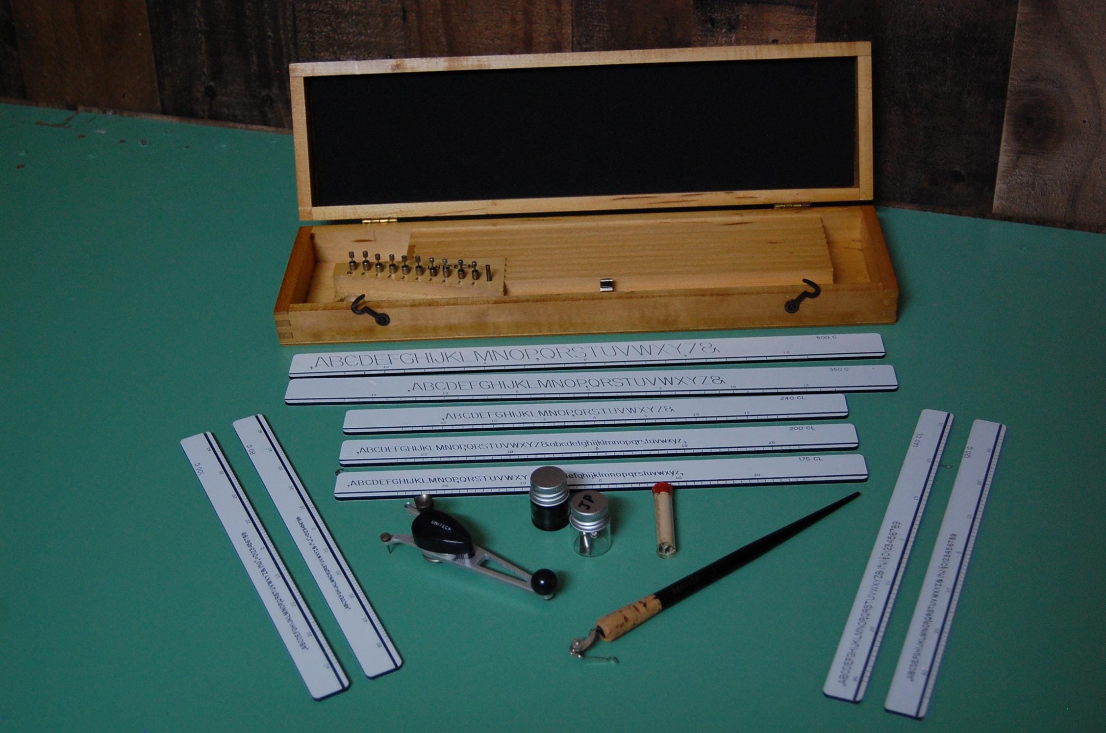 PROFESSIONAL LETTERING SET レタリングセット - メルカリ