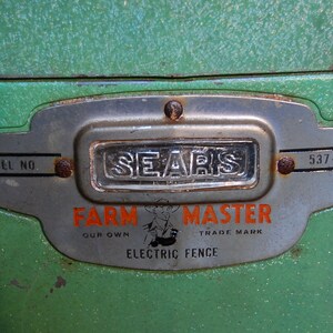 Vintage Sears Electric Fence, vintage farmhouse green electric fence, vintage home decor, ranch house decor, 1940's farmhouse Free Shipping image 2