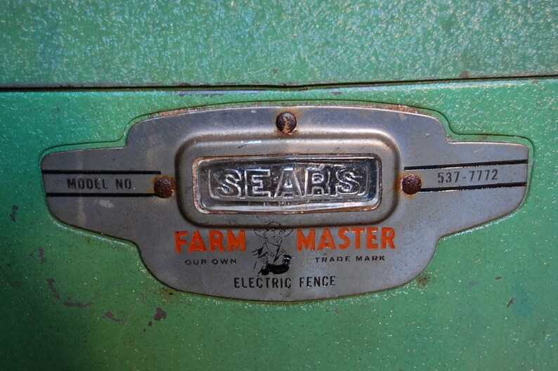 Vintage Sears Electric Fence, vintage farmhouse green electric fence, vintage home decor, ranch house decor, 1940's farmhouse Free Shipping image 2