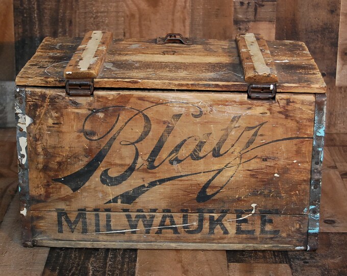Vintage Blatz Beer Crate Wood Beer Crate 1925 Unique and Rare Intact