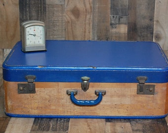 Vintage in legno valigia Bagaglio, bagaglio treno d'epoca, piano in legno, lati e fondo, fermo in ottone e cerniere, piedi in ottone, tutto in buona forma