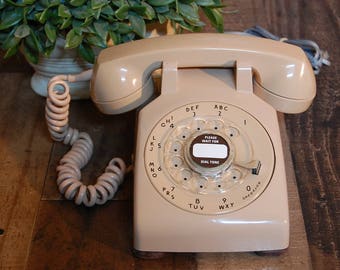Vintage Original Salmon Rotary table or desk Telephone in good working order with handset and new cord, vintage, Free Shipping to US