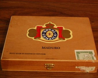 Vintage wood cigar box, vintage storage, vintage cigar, cigarette collectible, tobacciana, vintage home decor,