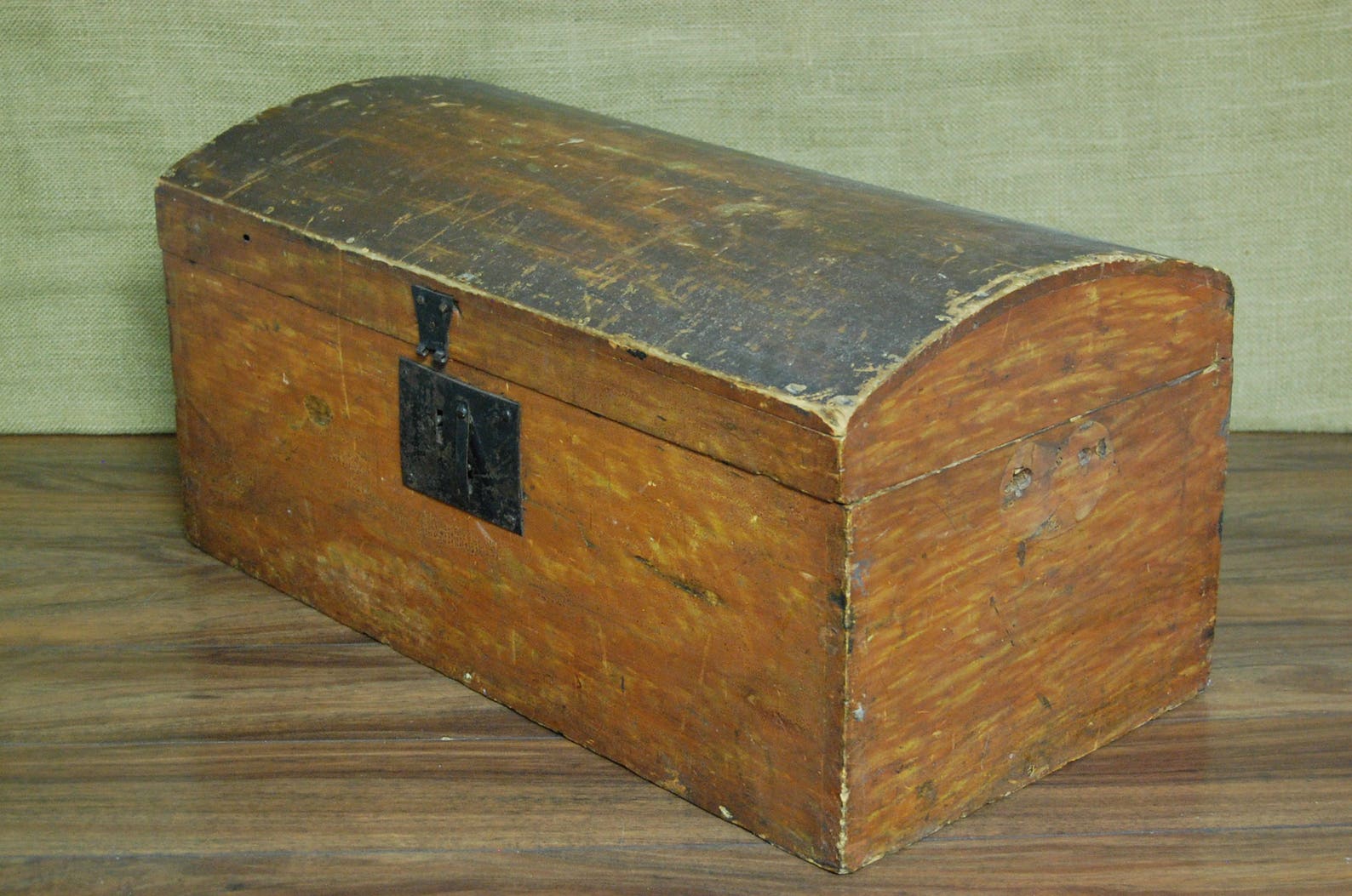 Vintage Dome Top Wood Chest, Vintage Hope Chest, Antique Keepsake Chest