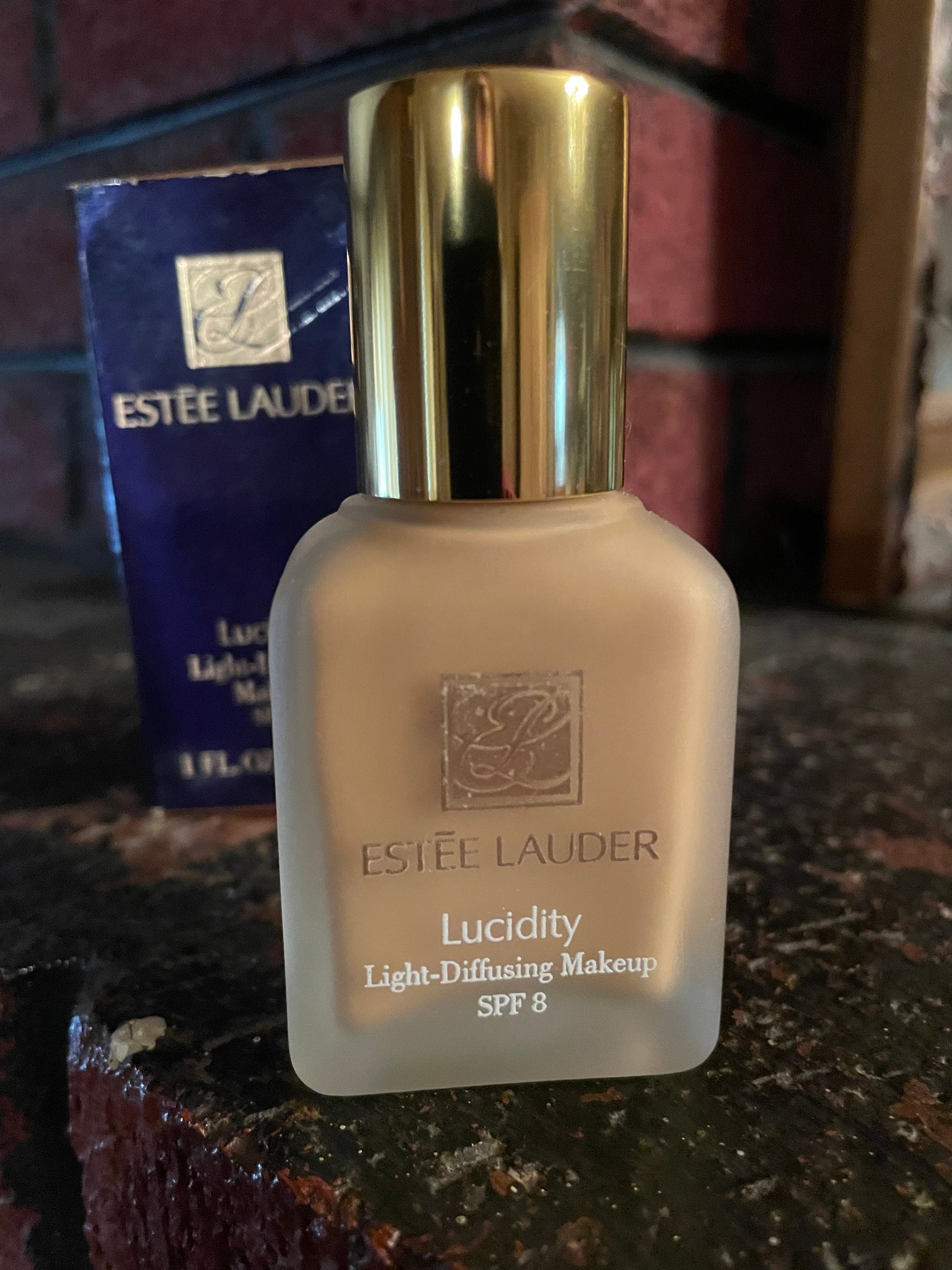 estee lauder 02 light medium