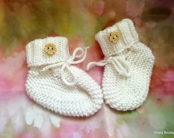 crochet baby booties, baby booties,knitted baby booties,photo prop booties,baby boots,baby slippers,christening booties,baby shower gift