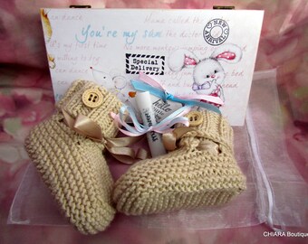 Pregnancy Announcement Grandparents, Baby Reveal,Pregnancy Box, Surprise Gift Box,Baby Booties, Grandparent Baby reveal, Baby Ugg boots