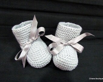 crochet baby booties, baby booties,knitted baby booties,photo prop booties,baby boots,baby slippers,christening booties,baby shower gift