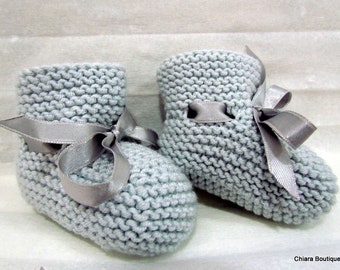 crochet baby booties, baby booties,knitted baby booties,photo prop booties,baby boots,baby slippers,christening booties,baby shower gift