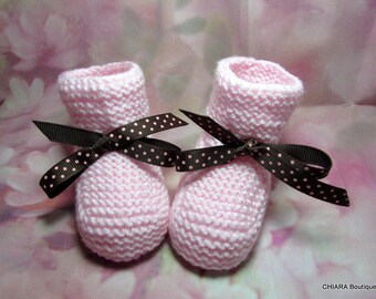 Unisex baby booties/knitted baby booties/photo prop booties/baby boots/ baby slippers/christening booties/baby shower gift/Ugg booties