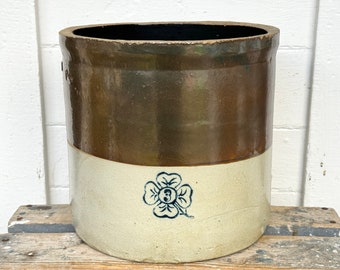 antique crock ~ 3 gallon crock ~ Miller Pottery in Alabama ~ 3 leaf clover stoneware crock ~ large pickling crock ~ farmhouse antiques