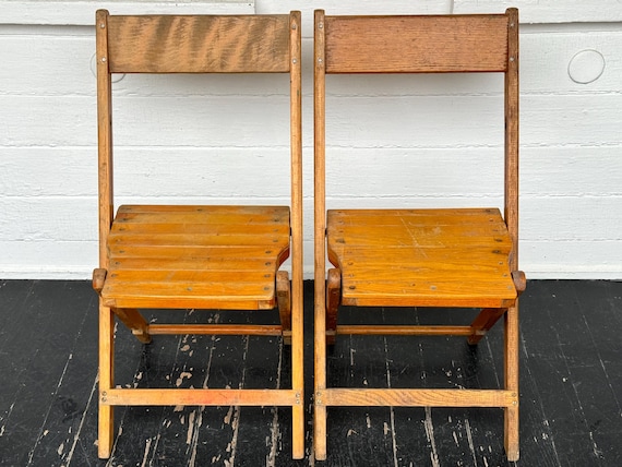 2 Oak Folding Chairs ~ Snyder Chair Co ~ Wood Folding Chairs