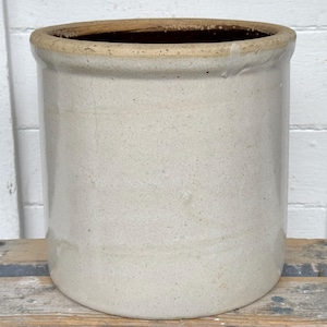 vintage crock ~ 2 gallon crock ~ thick walled crock ~ picking crock ~ stoneware crock ~ kitchen crock ~ pickle crock ~ vintage farmhouse