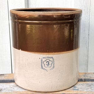 pot antique ~ pot McCoy ~ pot 3 gallons ~ pots à cornichons ~ pots Nelson McCoy ~ grands pots ~ pots en grès ~ antiquités de la ferme