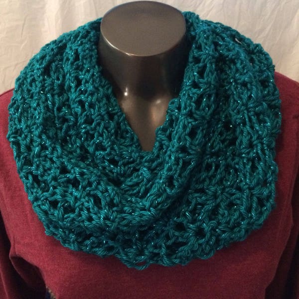 Elegant möbius neckwarner, sparkling teal color cowl, crochet teal green color cowl