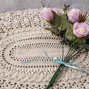 Crocheted vintage style oval pineapple doily, Mothers day gift image 4