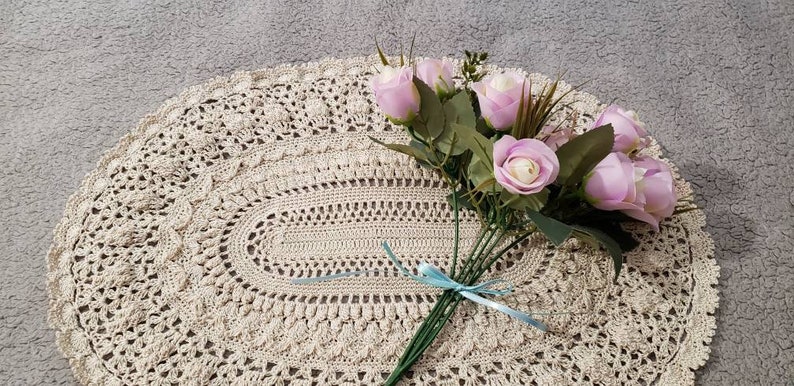 Crocheted vintage style oval pineapple doily, Mothers day gift image 10