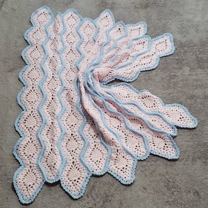 Crocheted Pineapple Parade blanket best gift for Babies
