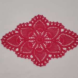 Crocheted vintage style oval pineapple doily Hot Pink