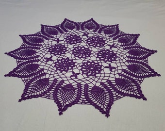 Crochet vintage style lacy round pineapple doily tablecloth/centerpiece, best gift for family and friends
