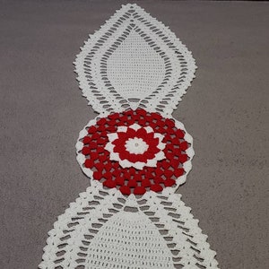 Crochet table runner, durable crocheted pineapple table runner, Elegant doily, Table Decorative Cover, Crochet Centerpiece,long doily