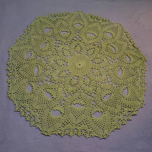 CROCHET RUG, Pineapple doily,lace rug, vintage design rug, floor decor, high surfaces display, green rug, round rug,home display