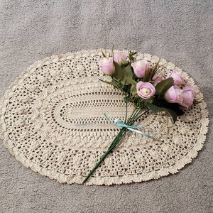 Crocheted vintage style oval pineapple doily, Mothers day gift image 1