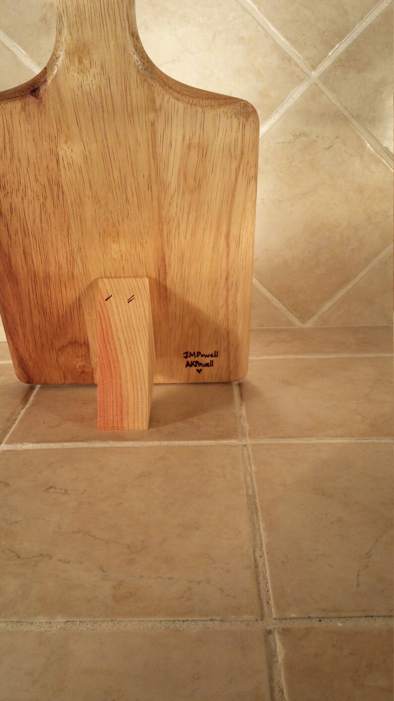 Family Fifth Wheel Tablet Stand