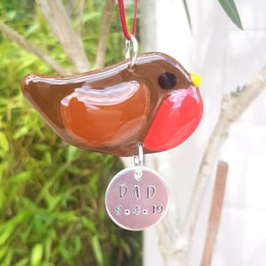 WHEN ROBINS APPEAR Loved ones are near Glass fused hanging Robin Handstamped Aluminium disc Garden Birds Handmade Garden ornament Robin