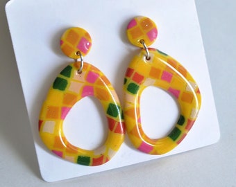 Artisanal dangling earrings in modern style with exclusive design, yellow and ocher colors, fashion accessory for women