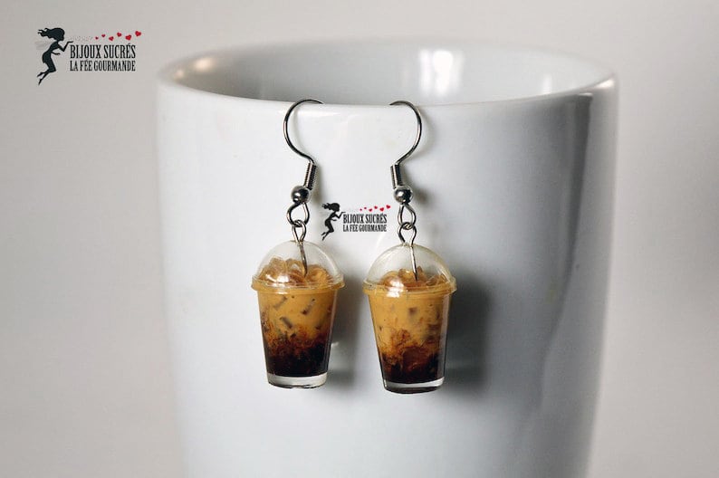 Boucles d'oreilles café glacé infusé de lait, bijoux originaux de nourriture miniature tasse de café glacé, idée cadeau pour amateur de café image 7