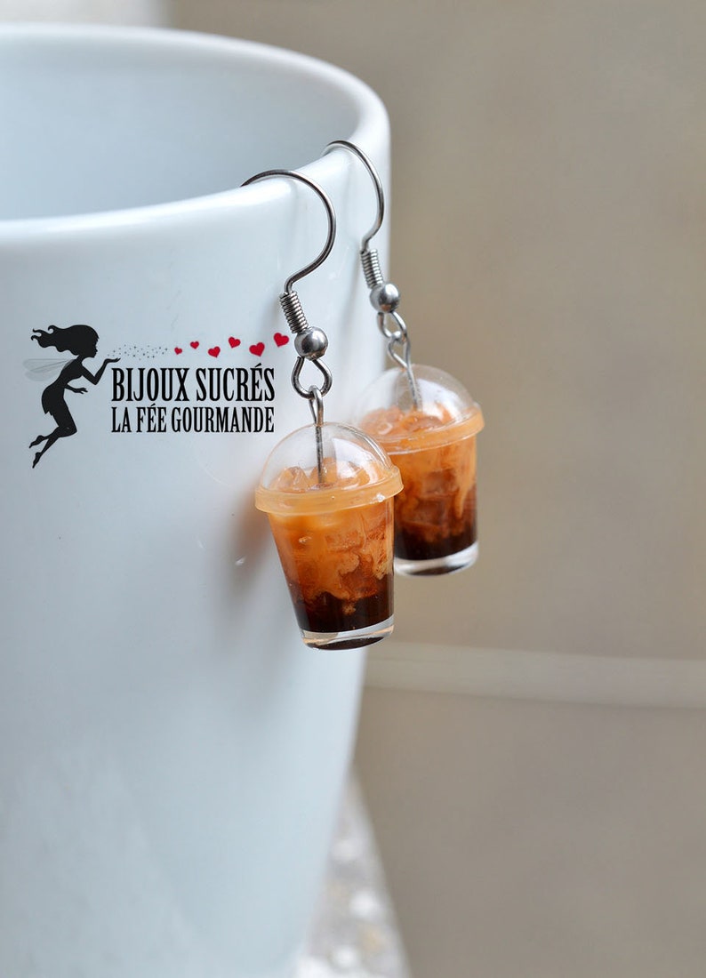 Boucles d'oreilles café glacé infusé de lait, bijoux originaux de nourriture miniature tasse de café glacé, idée cadeau pour amateur de café image 2